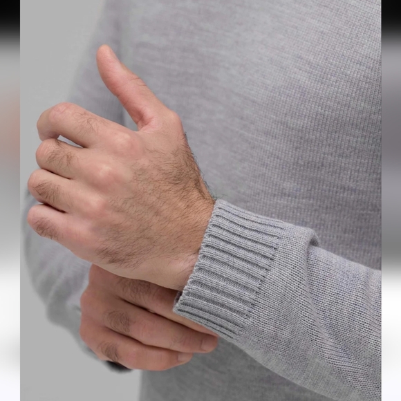 UNBOUND Heritage Knit Sweater 100% Merino Wool Men Size M Grey Quiet Luxury READ - Picture 5 of 16